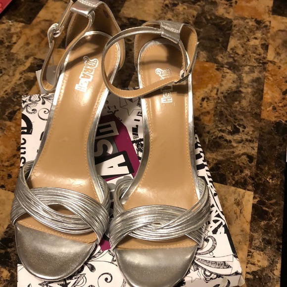 Open toe heel - Picture 2 of 4